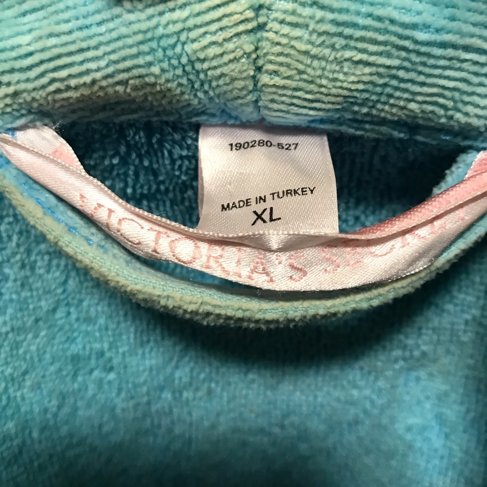 Victoria’s Secret Terry Robe - Picture 3 of 5